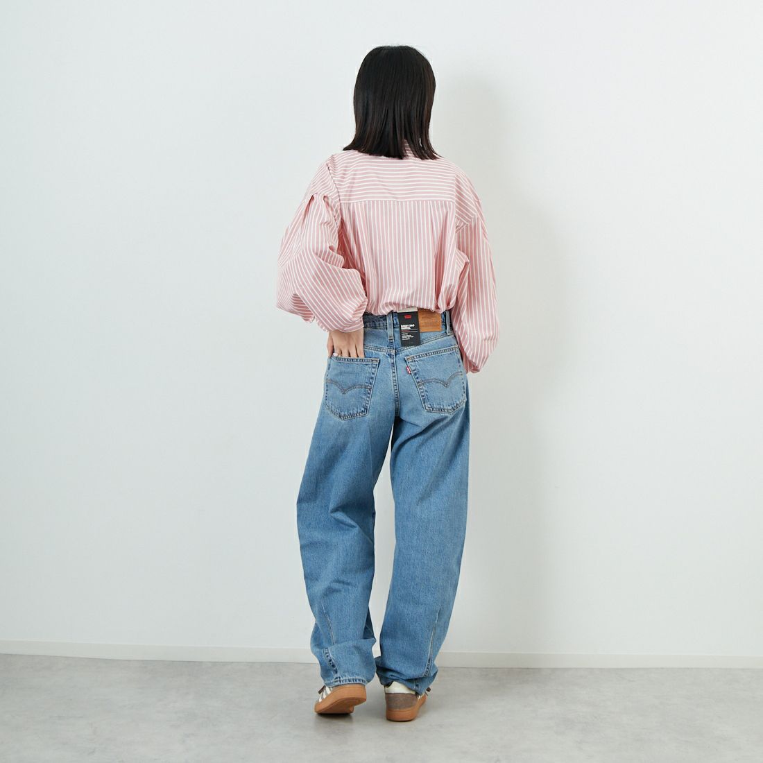 LEVI'S [リーバイス] バギーダッドバレルジーンズ [0039A-00] 02 EASY DA &&モデル身長：162cm 着用サイズ：25&&