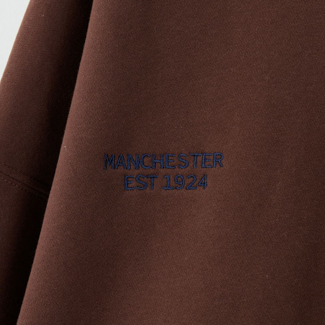 UMBRO [アンブロ] 別注 ワンポイント刺繍ロゴ クルーネックスウェット [KBT126-NK-PO1-KM-JF] BROWN