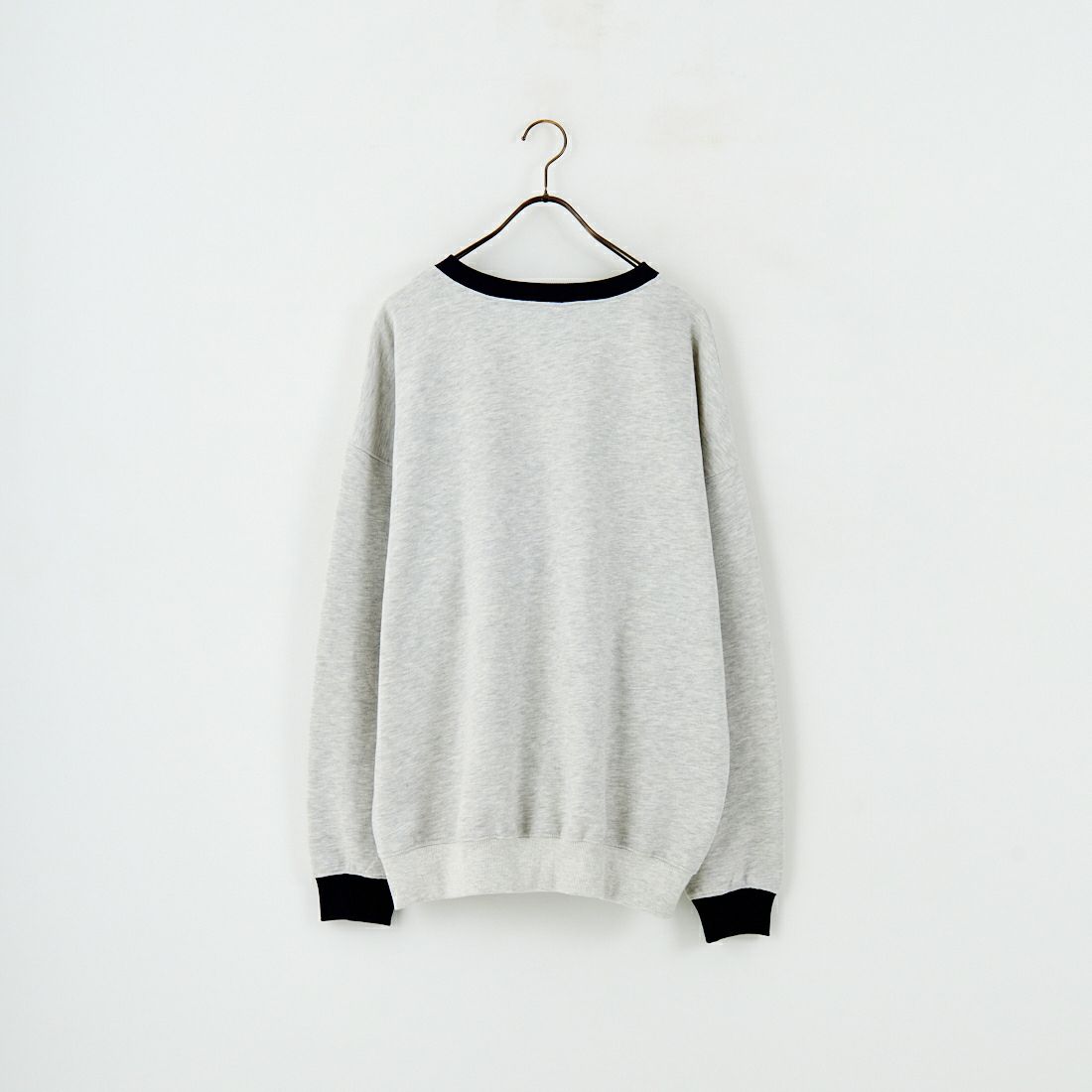 UMBRO [アンブロ] 別注 ワンポイント刺繍ロゴ クルーネックスウェット [KBT126-NK-PO1-KM-JF] GRAY