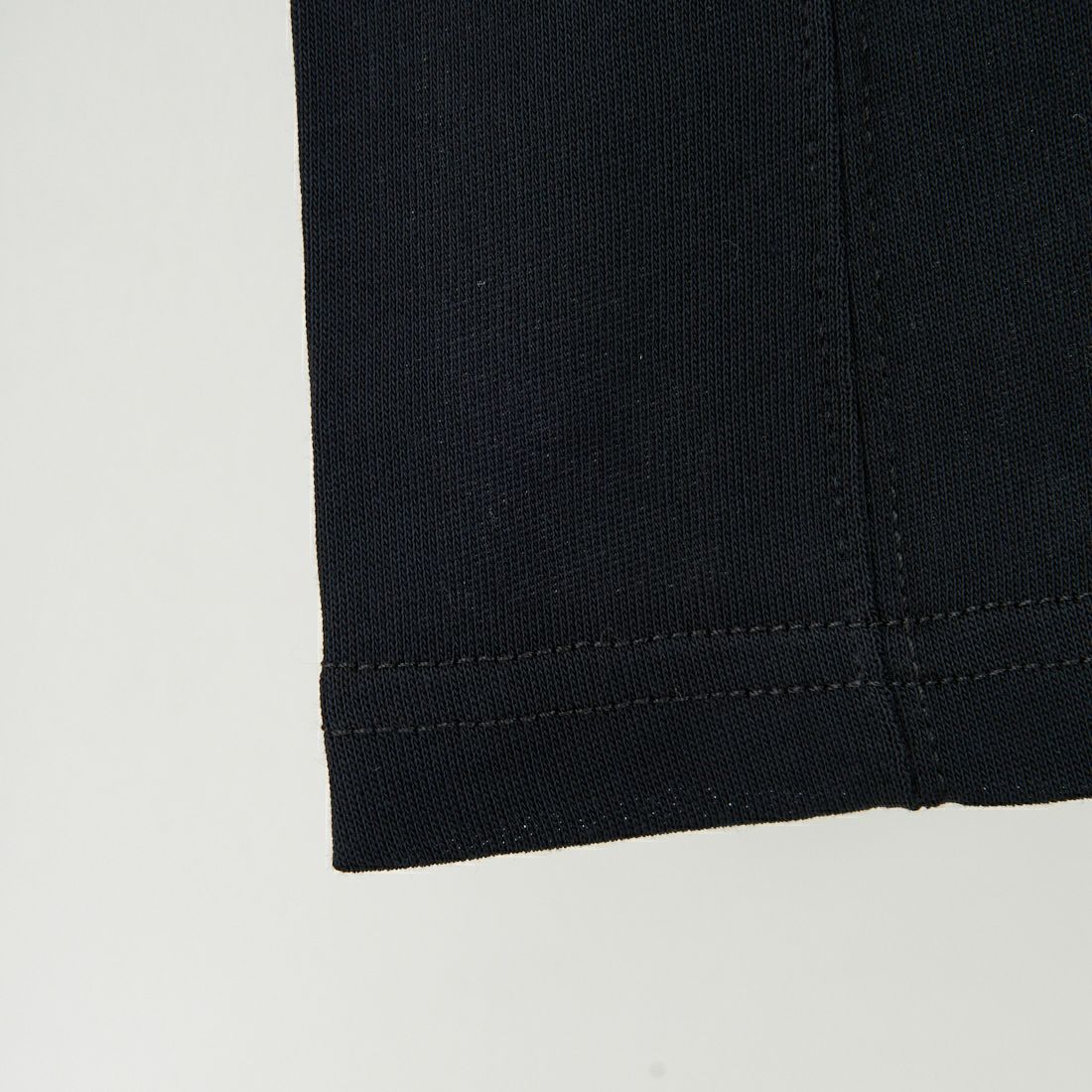 1PIU1UGUALE3 RELAX [ウノ ピゥ ウノ ウグァーレ トレ] ダブルロゴラインロングTシャツ [UST-25106] SN90 BLACK