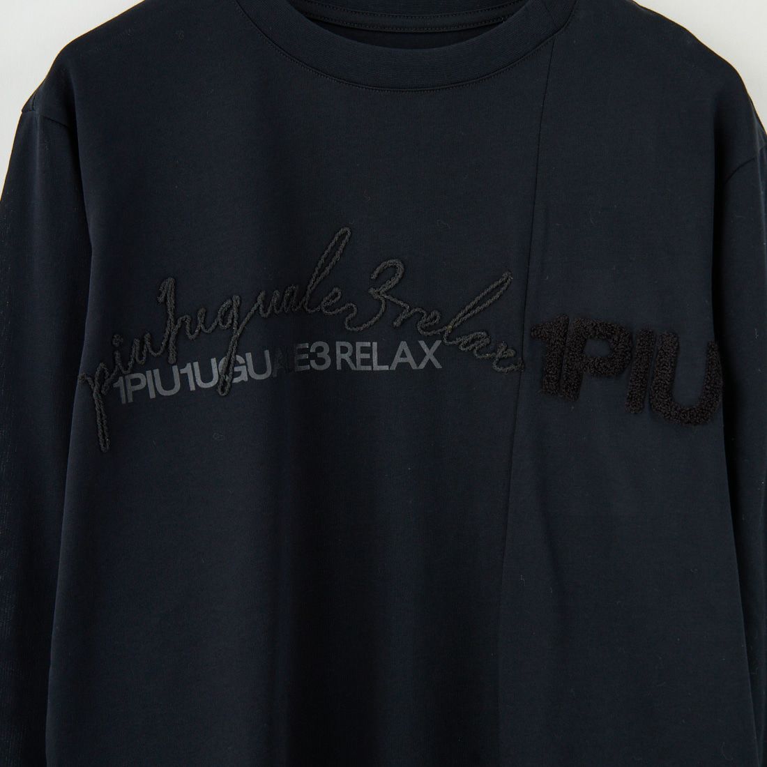 1PIU1UGUALE3 RELAX [ウノ ピゥ ウノ ウグァーレ トレ] スウィッチングロゴロングTシャツ [UST-25132] SN90 BLACK