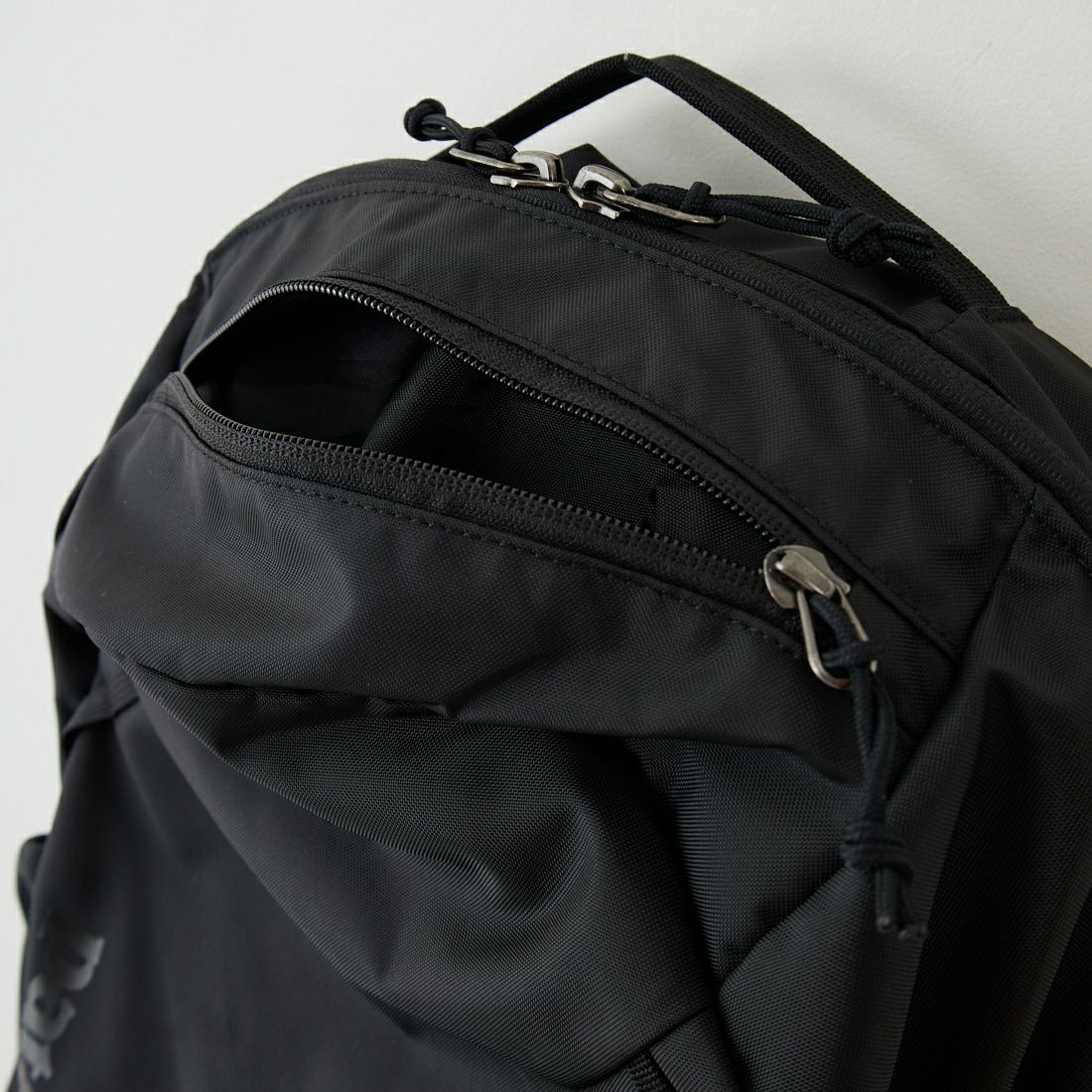 patagonia [パタゴニア] アトム デイパック 24L [48230] BLK