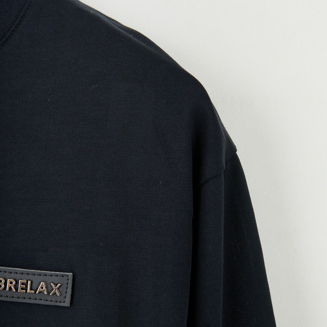 1PIU1UGUALE3 RELAX [ウノ ピゥ ウノ ウグァーレ トレ] プレートロゴロングTシャツ [UST-25134] SN90 BLACK