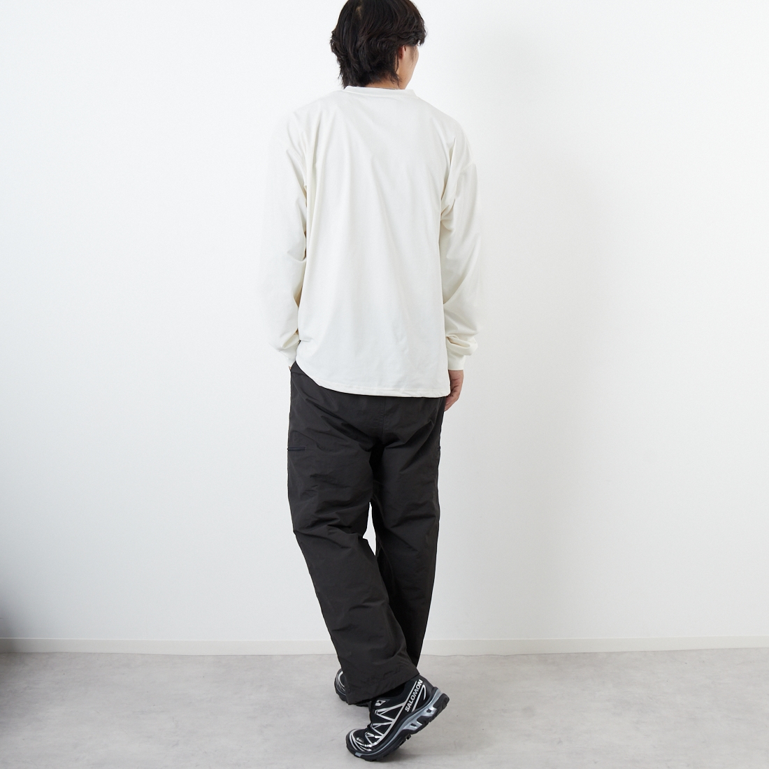 +phenix [プラスフェニックス] 別注 ワンポイント刺繍ロゴ ドローコードTシャツ [POT-25080IN-JF] WHITE &&モデル身長：179cm 着用サイズ：XL&&