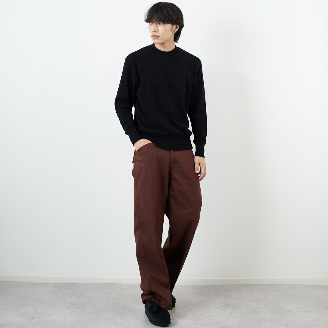 GICIPI [ジチピ] GIAGUARO クルーネックニットソー [2501A] NERO &&モデル身長：179cm 着用サイズ：4&&