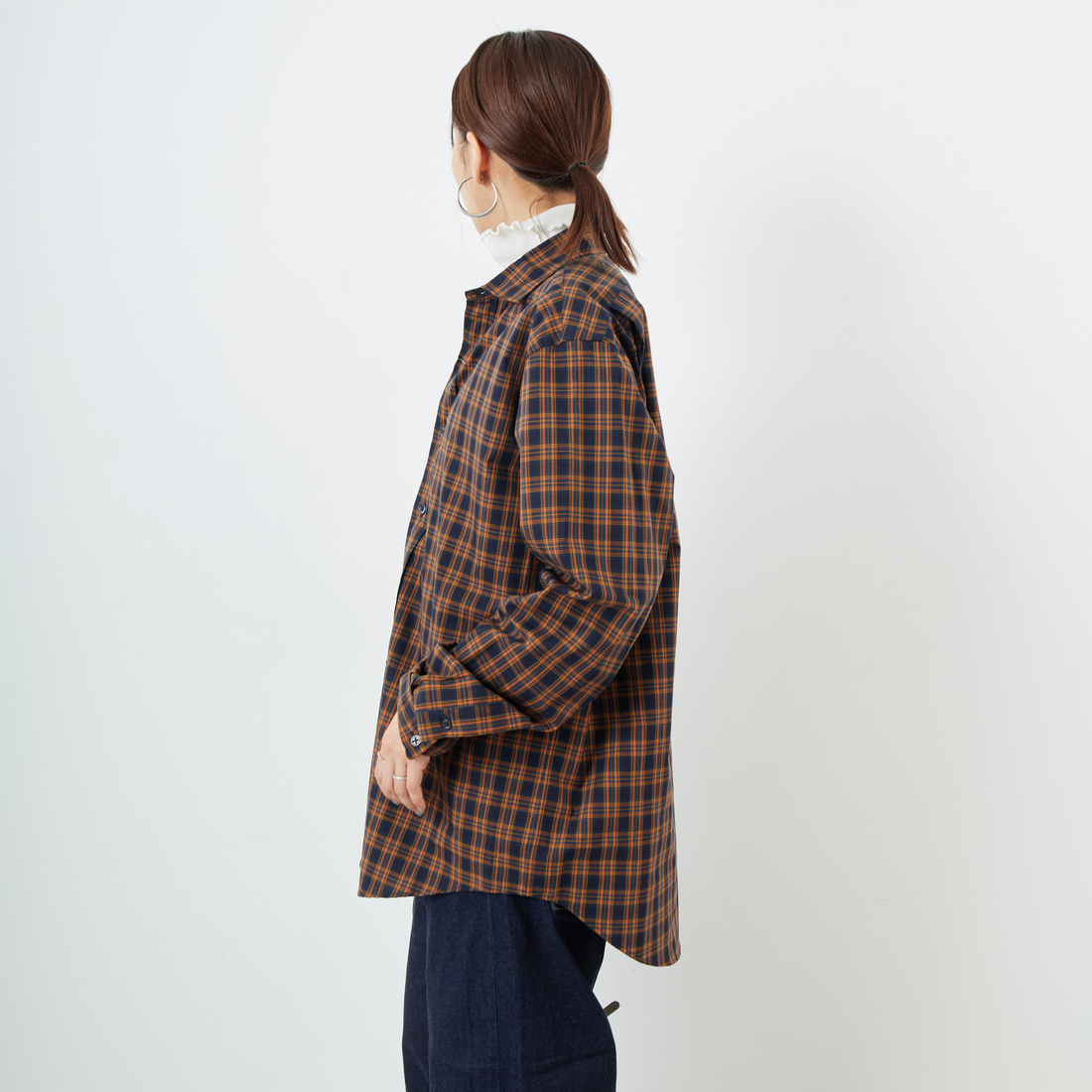 THE SHINZONE [ザ シンゾーン] ペックチェックシャツ [25AMSBL06] 85 NAVY &&モデル身長：159cm 着用サイズ：F0&&