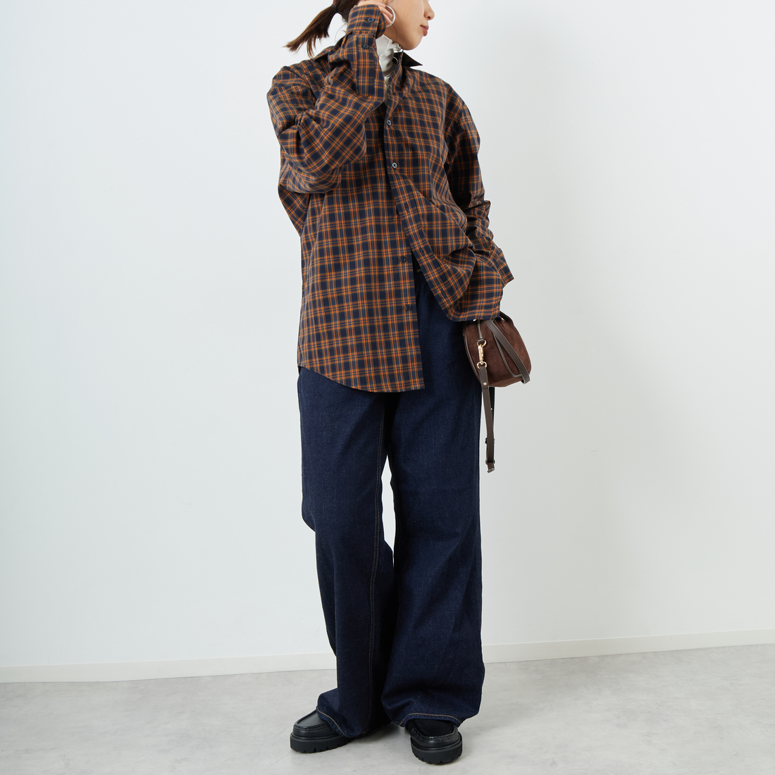 THE SHINZONE [ザ シンゾーン] ペックチェックシャツ [25AMSBL06] 85 NAVY &&モデル身長：159cm 着用サイズ：F0&&