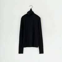 02 BLACK