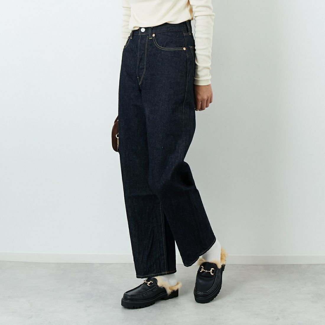 blurhms ROOTSTOCK [ブラームス ルーツストック] 13.5oz クラシックデニムパンツ [BROOTS24F9F25] 01 INDIGO &&モデル身長：167cm 着用サイズ：0&&