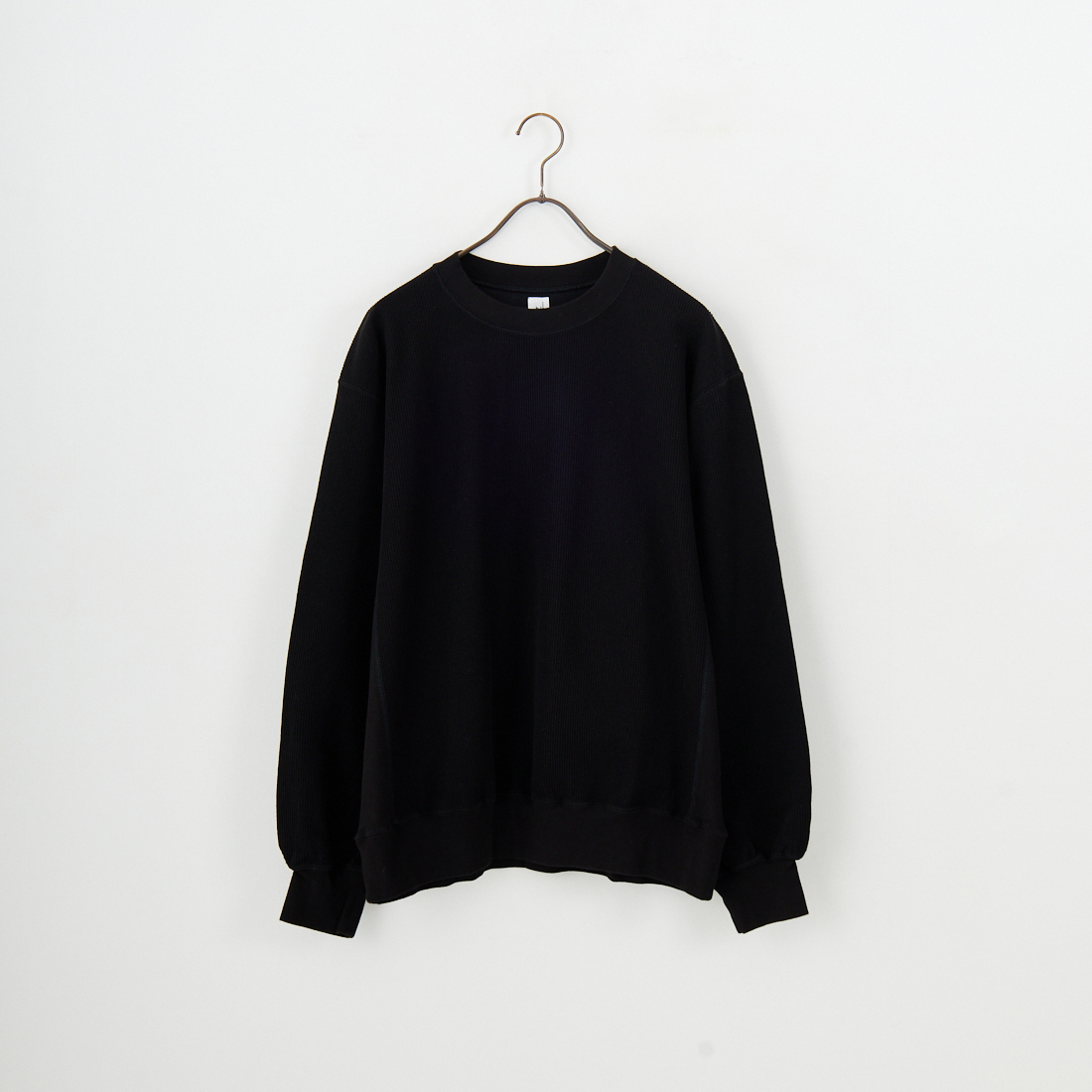 04 BLACK