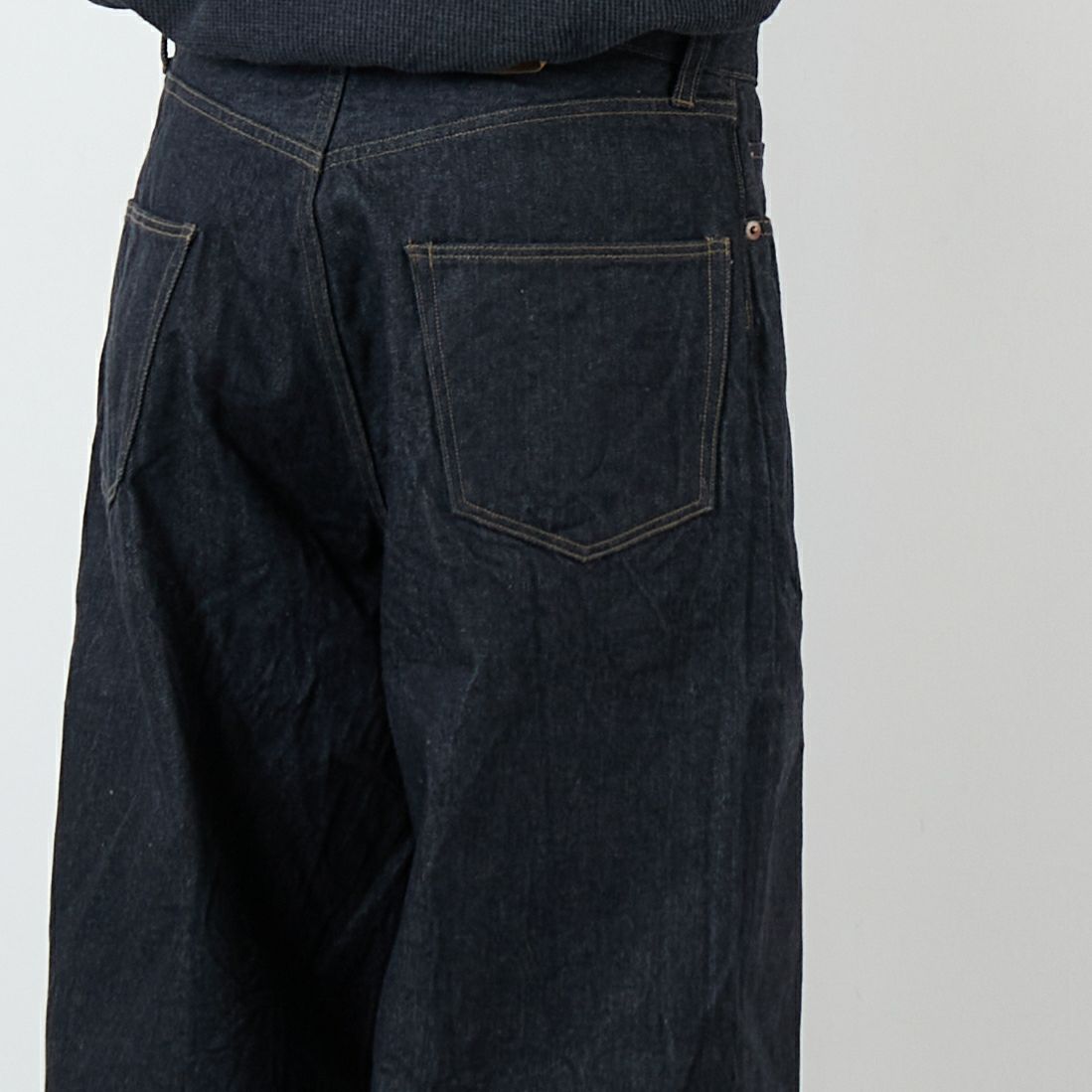 blurhms ROOTSTOCK [ブラームス ルーツストック] 13.5oz ワイドデニムパンツ [BROOTS25S8F25] 02 S.BLACK &&モデル身長：179cm 着用サイズ：3&&