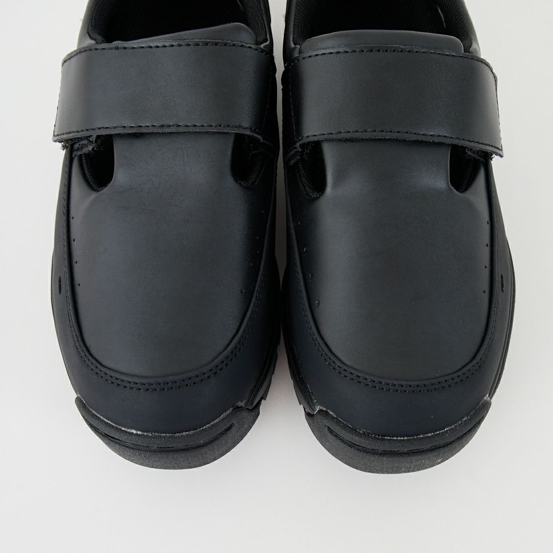 810s [エイトテンス] VECLE Tストラップシューズ [VECLE] BLACK