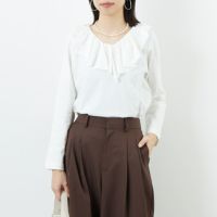 11 O.WHITE&&モデル身長：162cm 着用サイズ：F&&