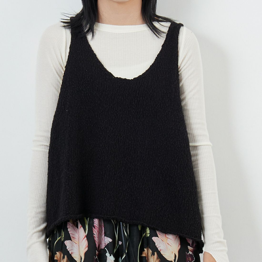 mizuiro ind [ミズイロインド] リリーヤーンベスト [3-220118] 99 BLACK &&モデル身長：167cm 着用サイズ：F&&
