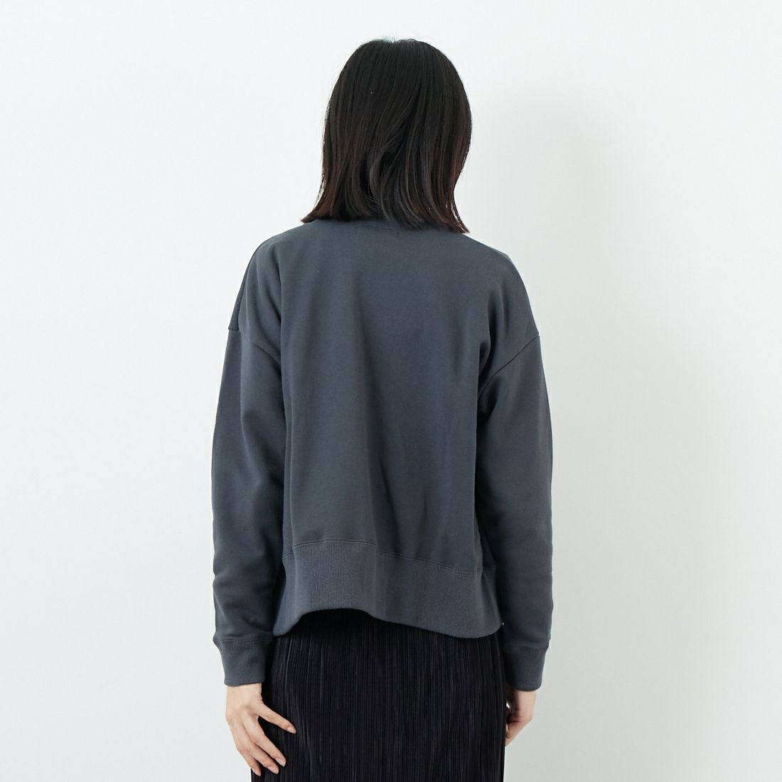 soil [ソイル] コームドコットンフレンチテリー Vネックカーディガン [GNSL25542] 9800 CHARC &&モデル身長：162cm 着用サイズ：F&&