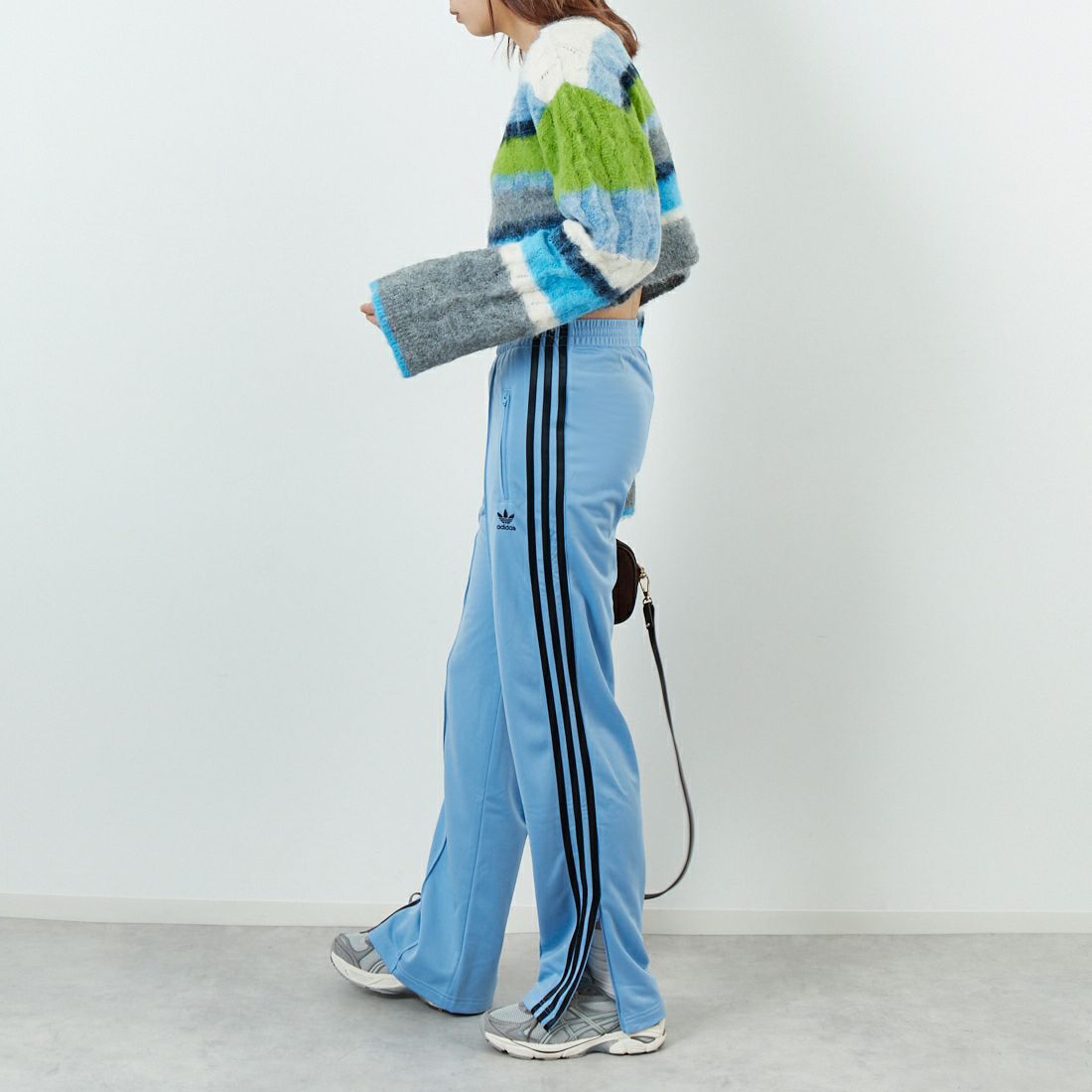 MAISON SPECIAL [メゾンスペシャル] 2WAYネックマルチボーダーニットトップス [21252365307] BLU &&モデル身長：167cm 着用サイズ：F&&