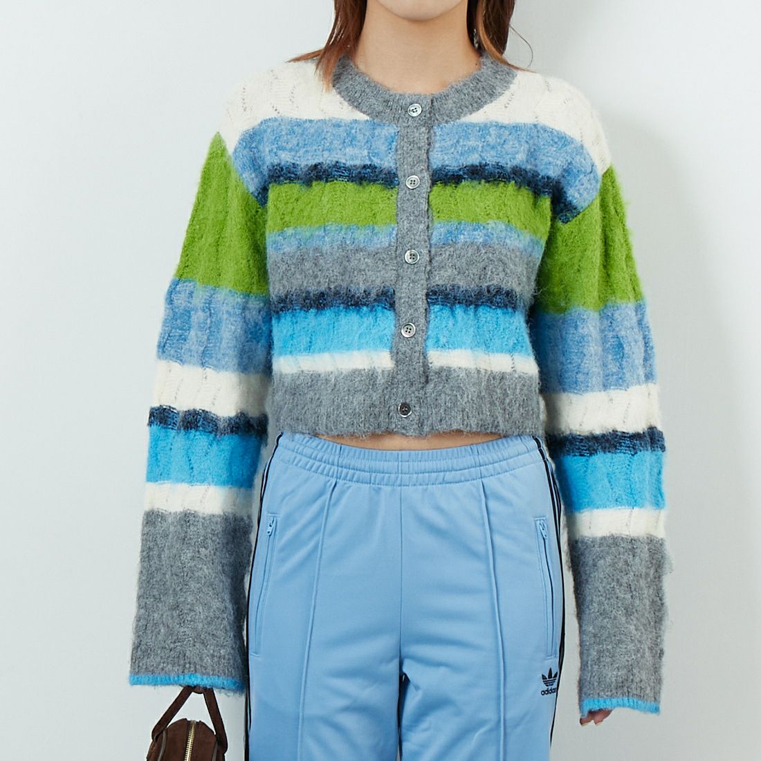 MAISON SPECIAL [メゾンスペシャル] 2WAYネックマルチボーダーニットトップス [21252365307] BLU &&モデル身長：167cm 着用サイズ：F&&