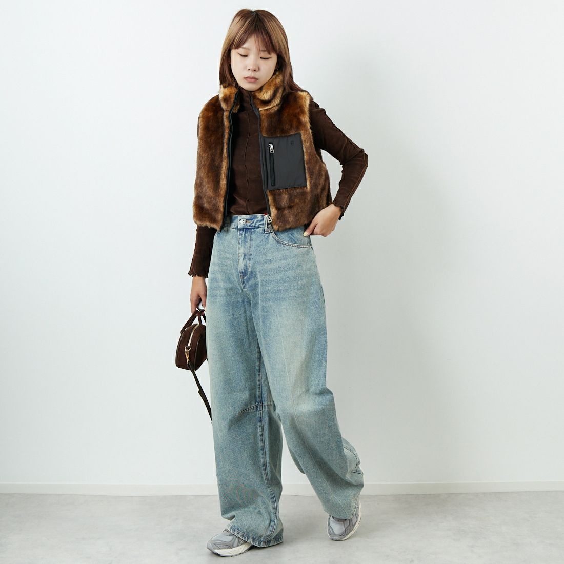 MAISON SPECIAL [メゾンスペシャル] コクーンカーブデニム [21252465704] BLU &&モデル身長：167cm 着用サイズ：38&&