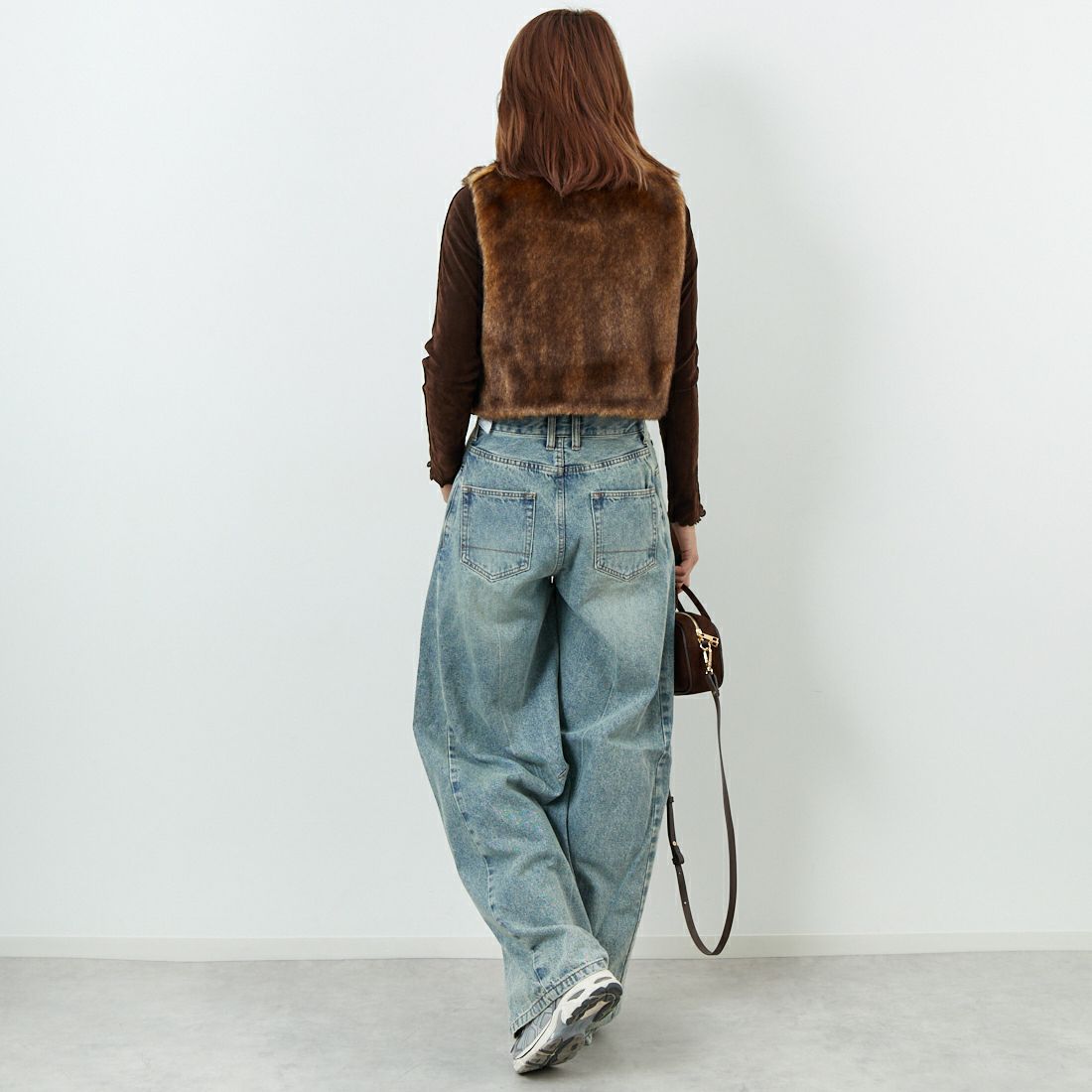 MAISON SPECIAL [メゾンスペシャル] コクーンカーブデニム [21252465704] BLU &&モデル身長：167cm 着用サイズ：38&&