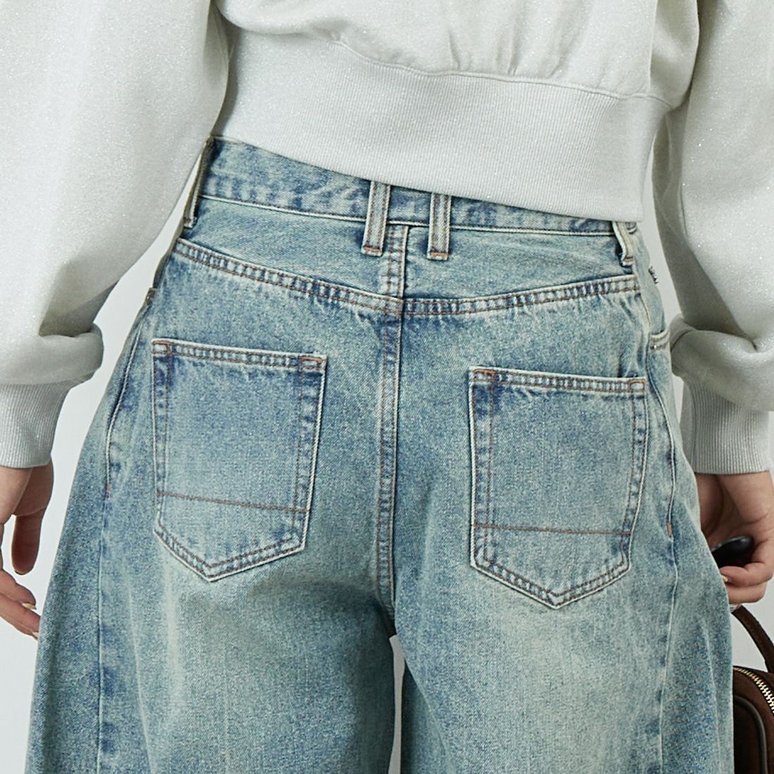 MAISON SPECIAL [メゾンスペシャル] コクーンカーブデニム [21252465704] BLU &&モデル身長：167cm 着用サイズ：38&&