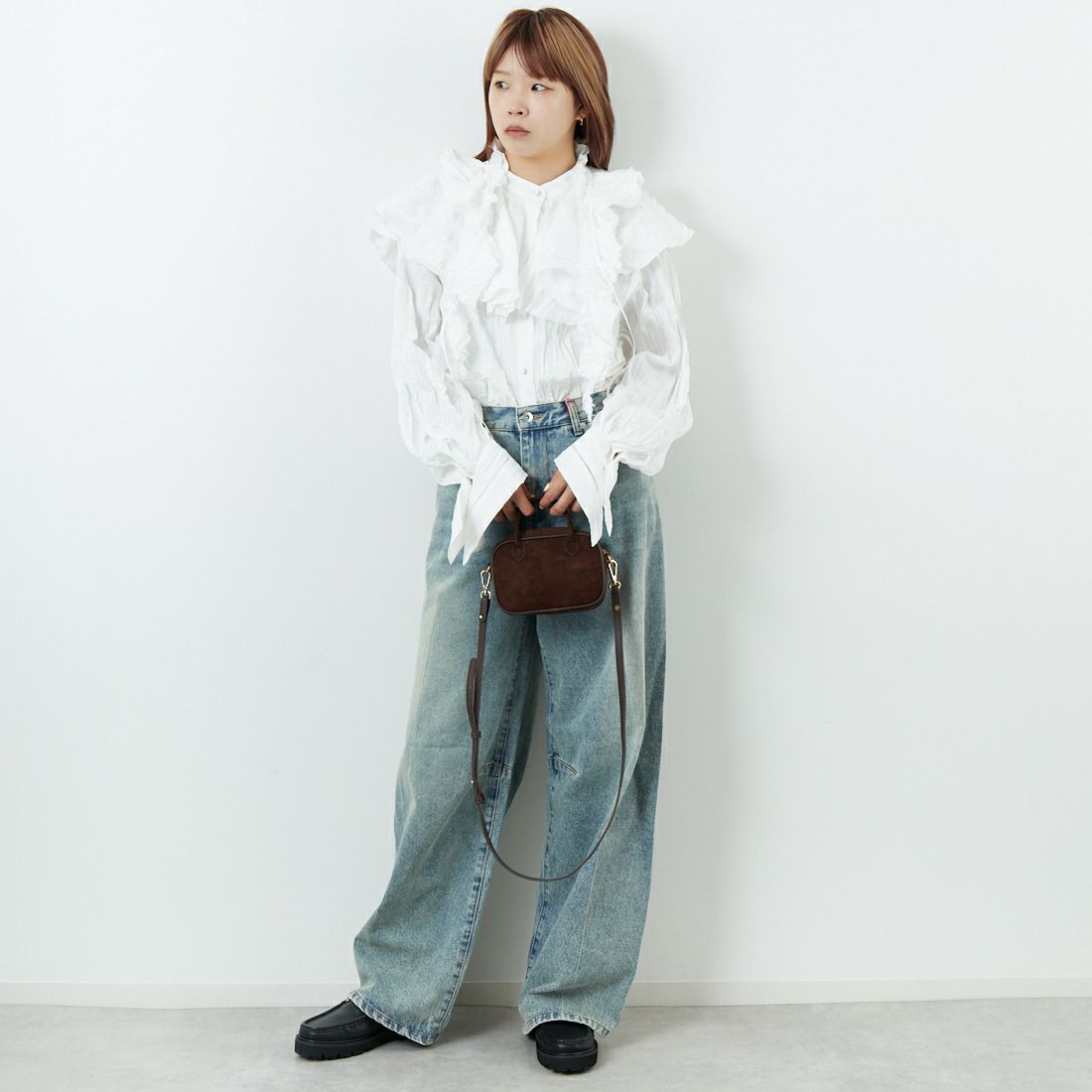 MAISON SPECIAL [メゾンスペシャル] 2WAYラッフルフリルブラウス [21252315205] WHT &&モデル身長：167cm 着用サイズ：F&&