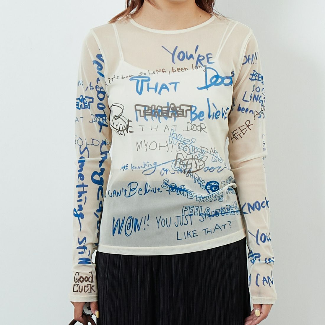 MAISON SPECIAL [メゾンスペシャル] ハンドライティングメッシュトップス [21252415311] WHT &&モデル身長：167cm 着用サイズ：F&&
