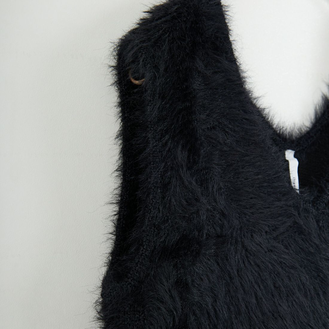 DIGNITE COLLIER [ディニテコリエ] フェザーニットベスト [80256024] 004 ﾌﾞﾗｯｸ