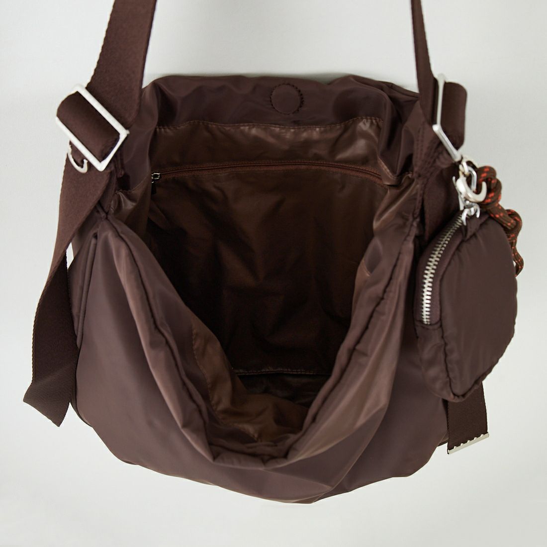 OUTDOOR PRODUCTS [アウトドアプロダクツ] チャームセットワンショルダーバッグ [BR-OUT-25AW04] BROWN