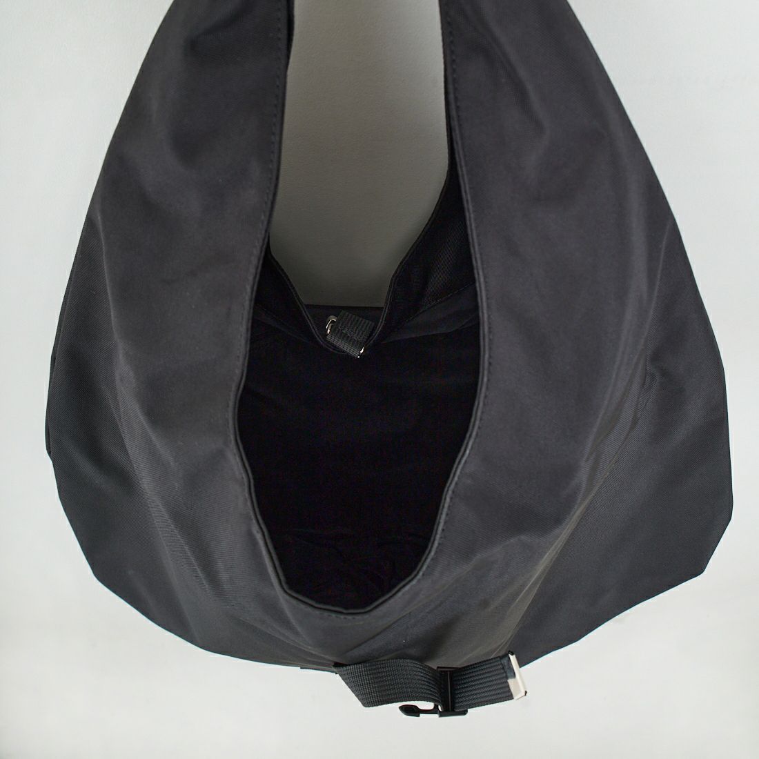 OUTDOOR PRODUCTS [アウトドアプロダクツ] ギャザードロップワンショルダートートバッグ [BR-OUT-25AW14] BLACK