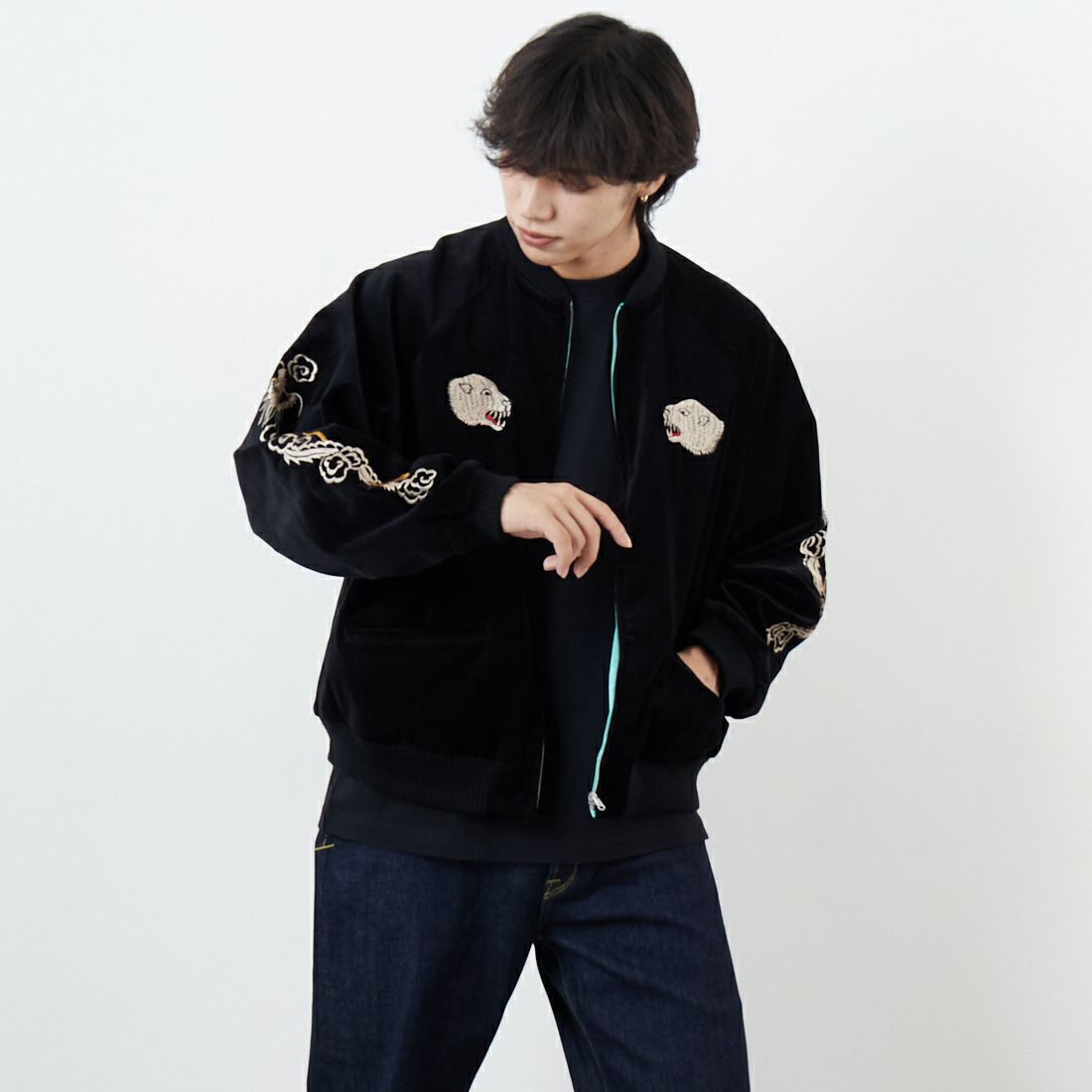 THRIFTY LOOK [スリフティールック] グリーンランド スーベニアブルゾン [TL25F002] BLK VELOUR &&モデル身長：179cm 着用サイズ：L&&