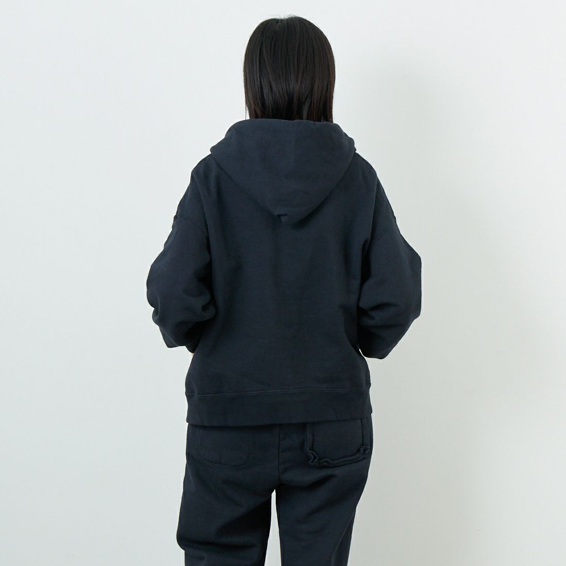 BOW WOW [バウワウ] ジップフーディ [BW252-ZH] BLACK &&モデル身長：162cm 着用サイズ：S&&