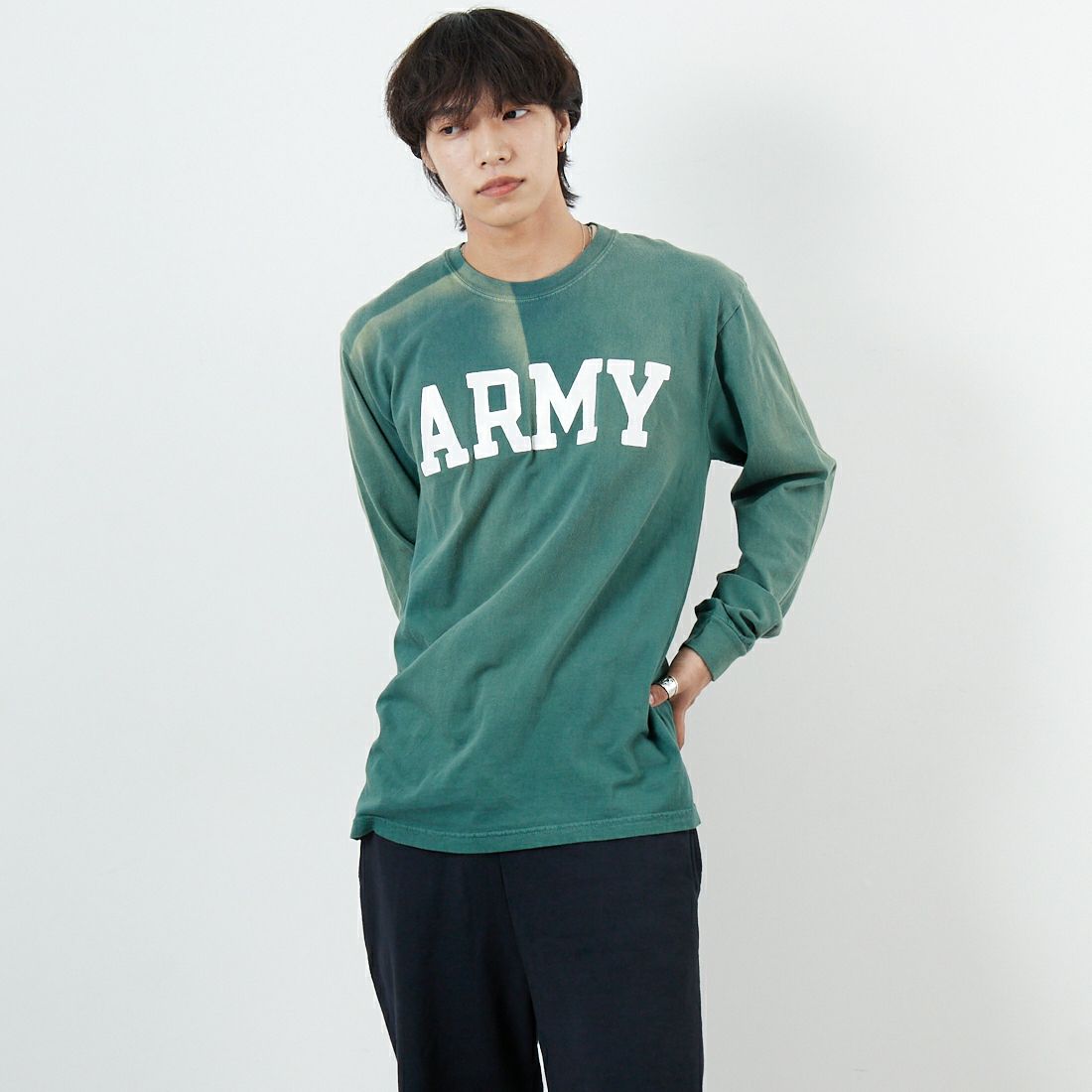 BOW WOW [バウワウ] ARMY エイジドロングスリーブTシャツ [BW252-AL] AGED GREEN &&モデル身長：179cm 着用サイズ：L&&