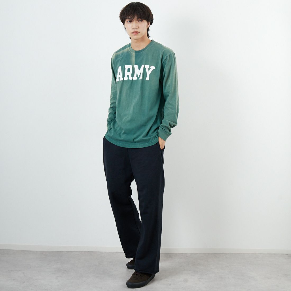 BOW WOW [バウワウ] ARMY エイジドロングスリーブTシャツ [BW252-AL] AGED GREEN &&モデル身長：179cm 着用サイズ：L&&