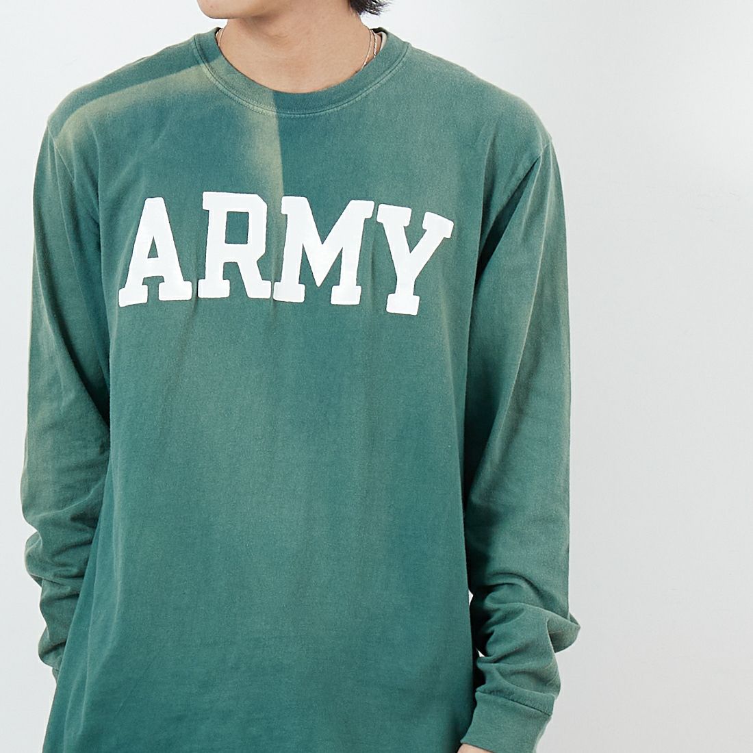 BOW WOW [バウワウ] ARMY エイジドロングスリーブTシャツ [BW252-AL] AGED GREEN &&モデル身長：179cm 着用サイズ：L&&