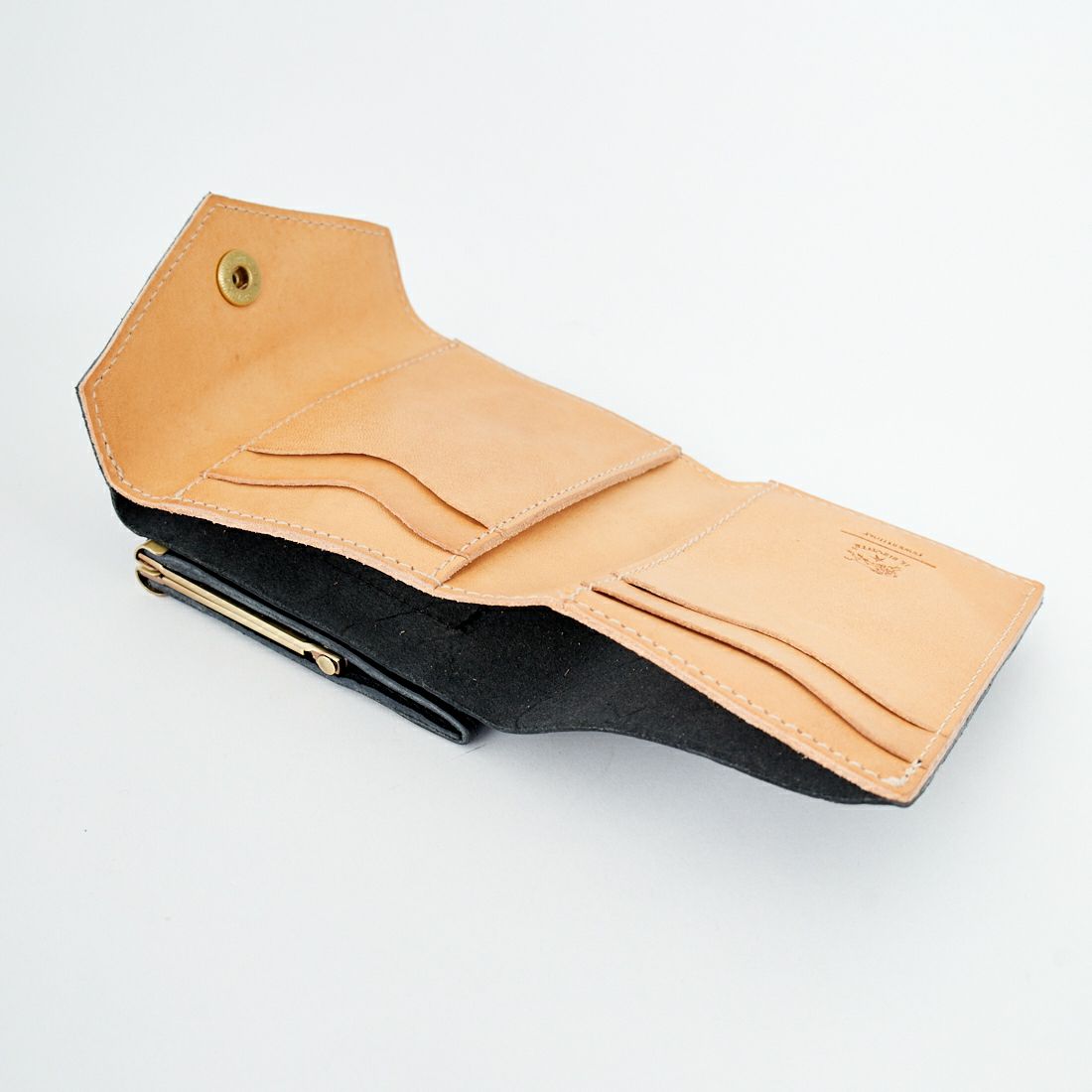 IL BISONTE [イルビゾンテ] 55thコンビボタン ウォレット [54252311141] 98 BLACK