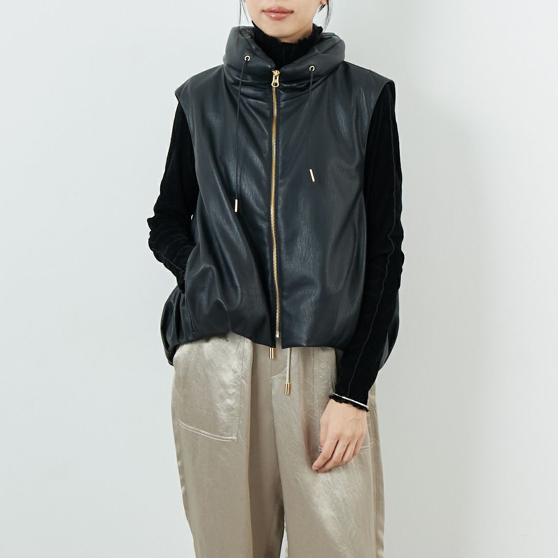 BLACK&&モデル身長：162cm 着用サイズ：F&&