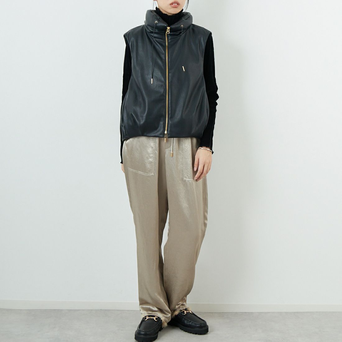 Margaux vintage [マルゴーヴィンテージ] レザーベスト [MG-JK-25077-A] BLACK &&モデル身長：162cm 着用サイズ：F&&