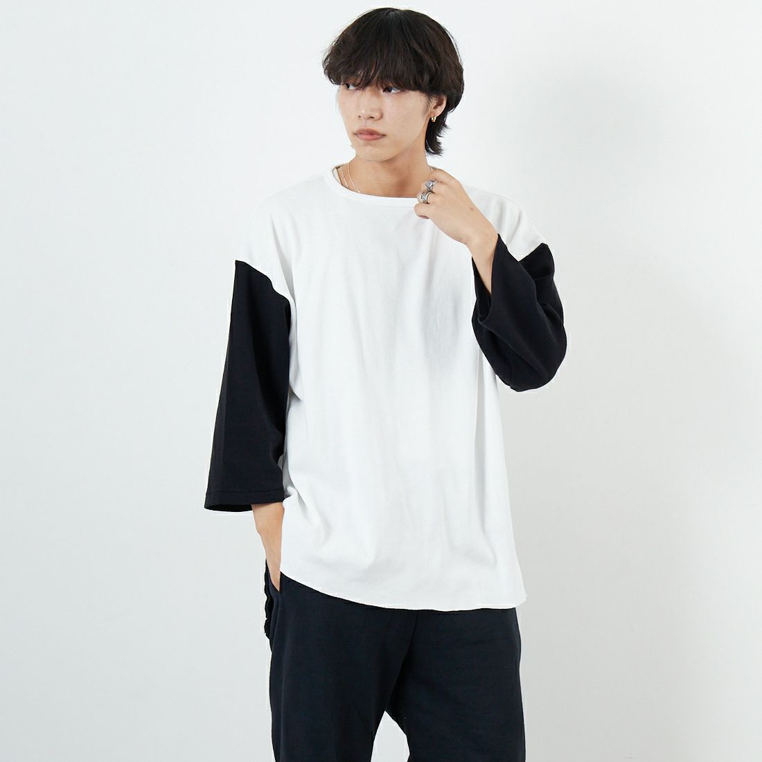 BLACK/WHIT&&モデル身長：179cm 着用サイズ：L&&