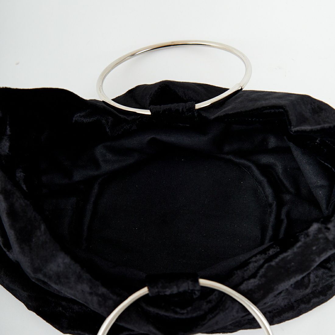 BAGMATI [バグマティ] メタルリングハンドルポーチ [AN-241249] BLACK