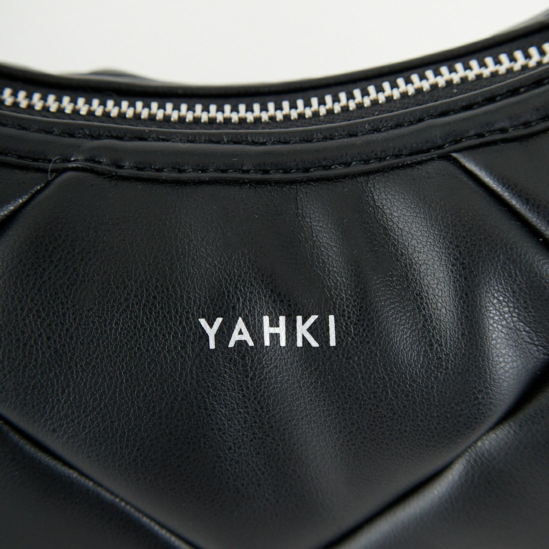 YAHKI [ヤーキ] フェイクレザーハンドバッグ [YH-745] BLACK