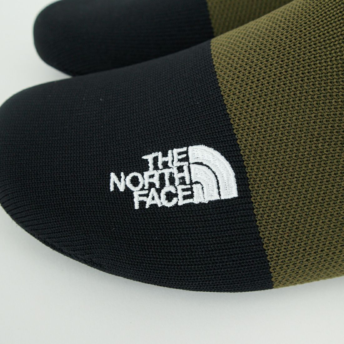THE NORTH FACE [ザ ノースフェイス] TNF ポータブル ソリッパー [NN82370] NK