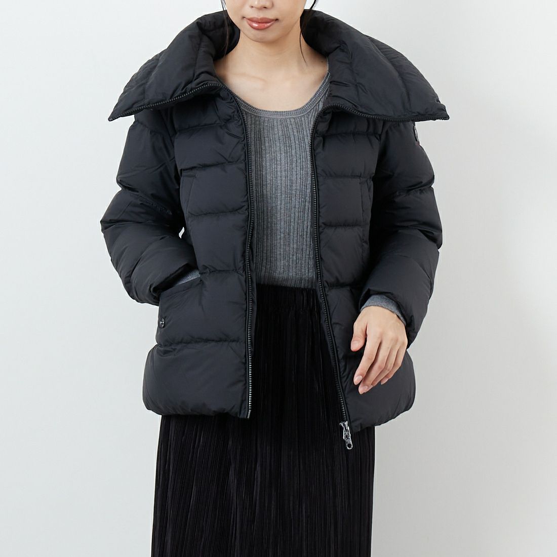 CAPE HORN [ケープホーン] CONARIPE  ダウンジャケット [B2564] 500 BLACK &&モデル身長：162cm 着用サイズ：40&&