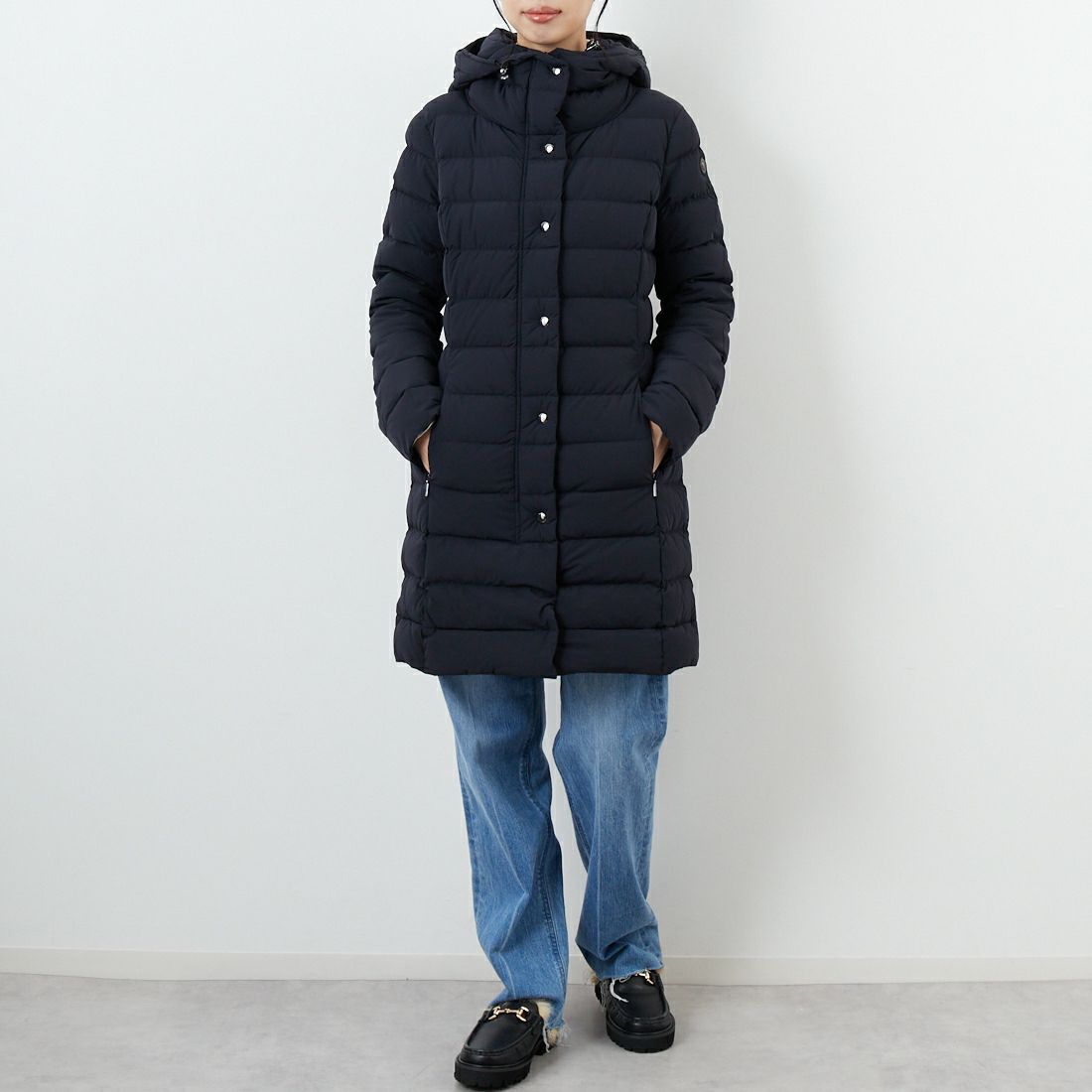 CAPE HORN [ケープホーン] SANTACRUZ ダウンジャケット [B2570] 500 BLACK &&モデル身長：162cm 着用サイズ：42&&