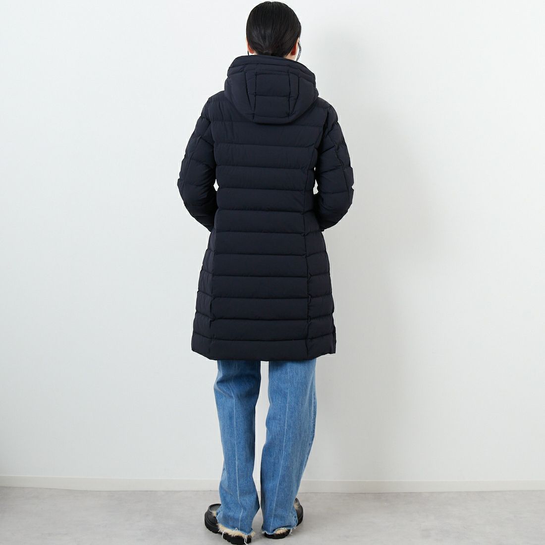 CAPE HORN [ケープホーン] SANTACRUZ ダウンジャケット [B2570] 500 BLACK &&モデル身長：162cm 着用サイズ：42&&