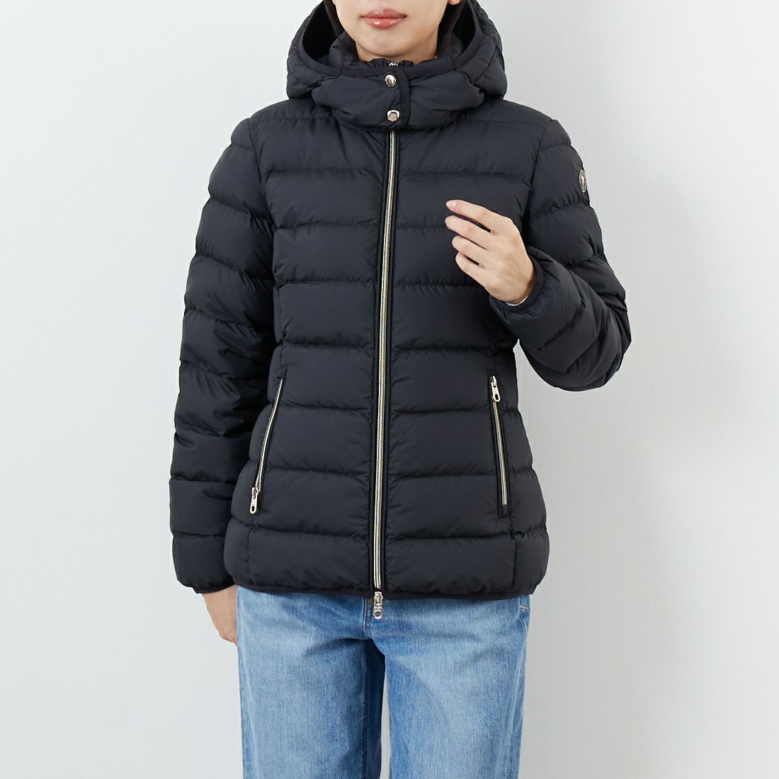 CAPE HORN [ケープホーン] MATT STELLA ダウンジャケット [B2560] 501 BLACK &&モデル身長：162cm 着用サイズ：40&&