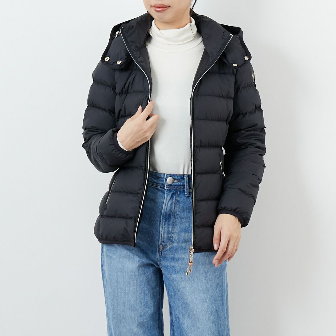 CAPE HORN [ケープホーン] MATT STELLA ダウンジャケット [B2560] 501 BLACK &&モデル身長：162cm 着用サイズ：40&&