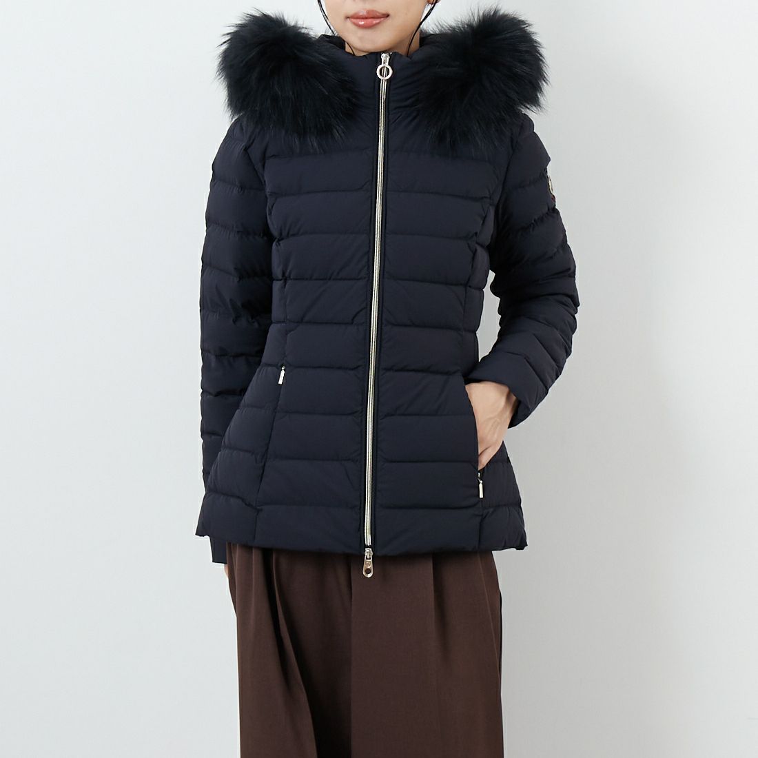 CAPE HORN [ケープホーン] SALTA MURMASKY ダウンジャケット [B2576] 501 BLACK &&モデル身長：162cm 着用サイズ：42&&