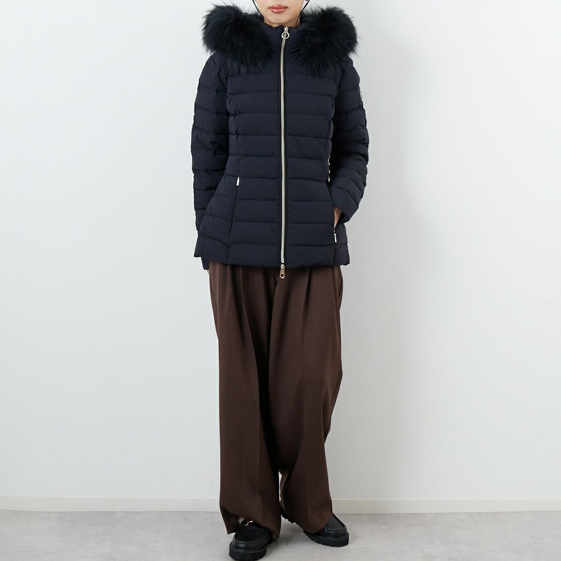 CAPE HORN [ケープホーン] SALTA MURMASKY ダウンジャケット [B2576] 501 BLACK &&モデル身長：162cm 着用サイズ：42&&