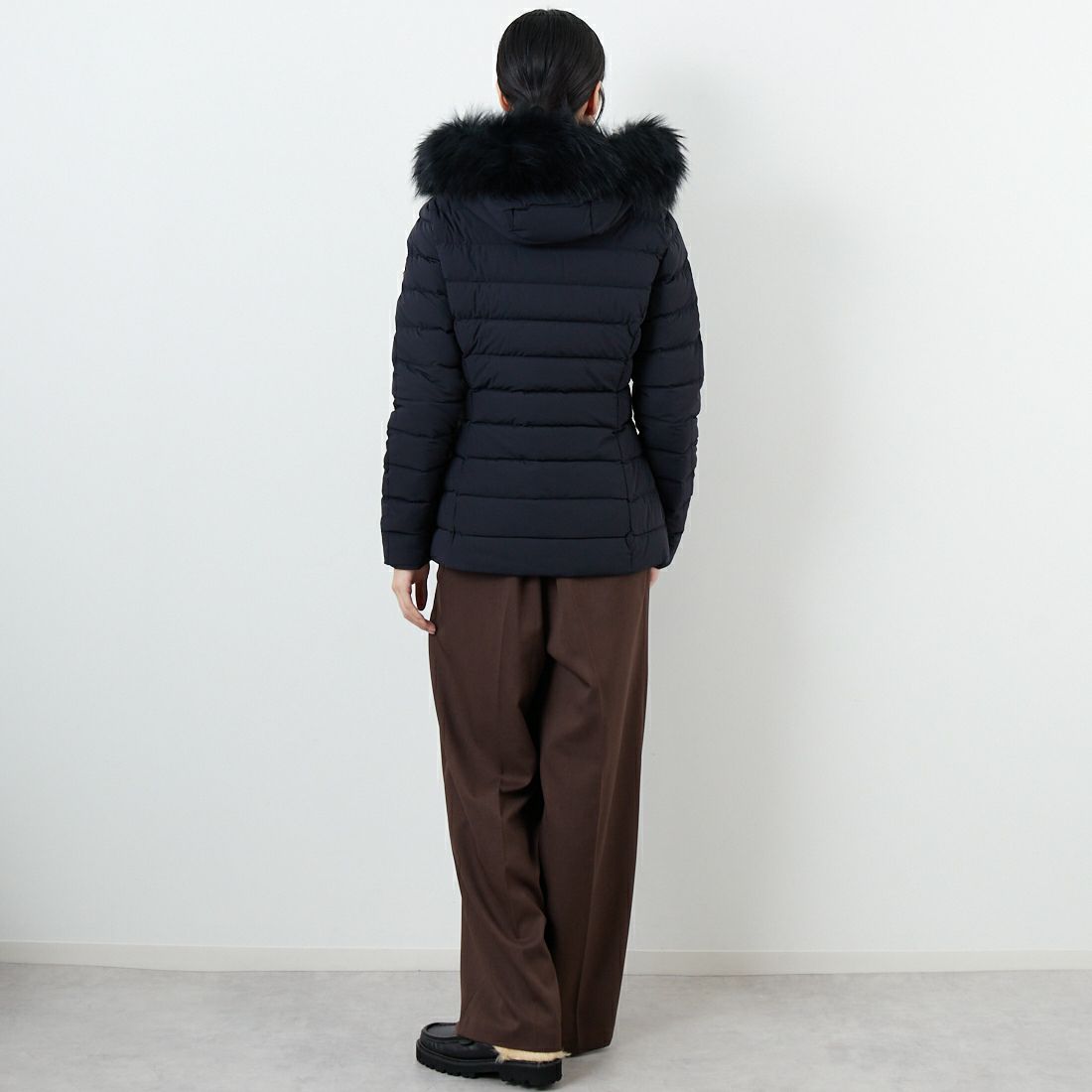 CAPE HORN [ケープホーン] SALTA MURMASKY ダウンジャケット [B2576] 501 BLACK &&モデル身長：162cm 着用サイズ：42&&