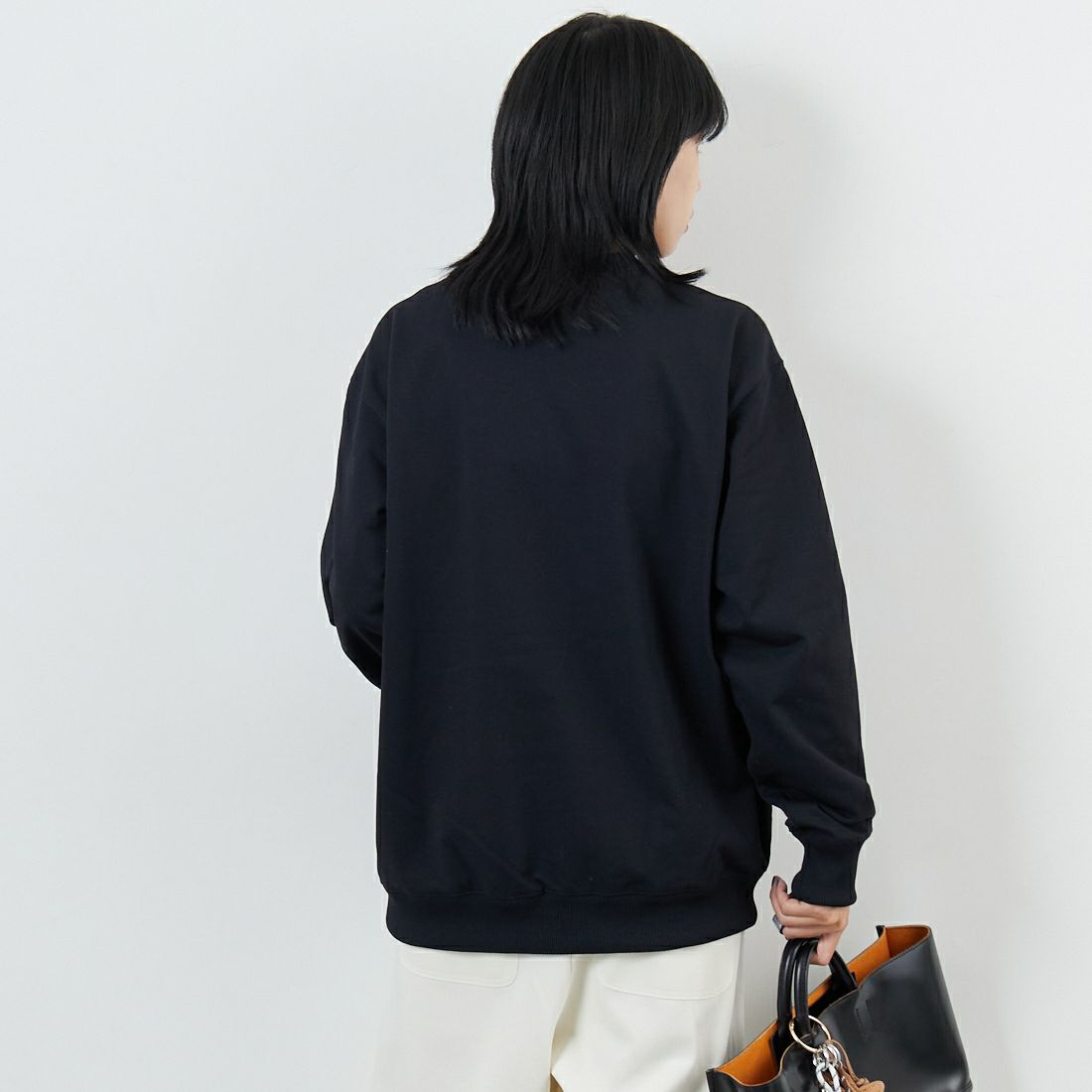 THE NORTH FACE [ザ ノースフェイス] スモールロゴヘザースウェットクルー [NT62532] K &&モデル身長：167cm 着用サイズ：S&&